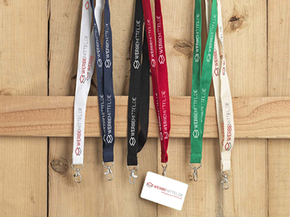 Textilien und Accessoires